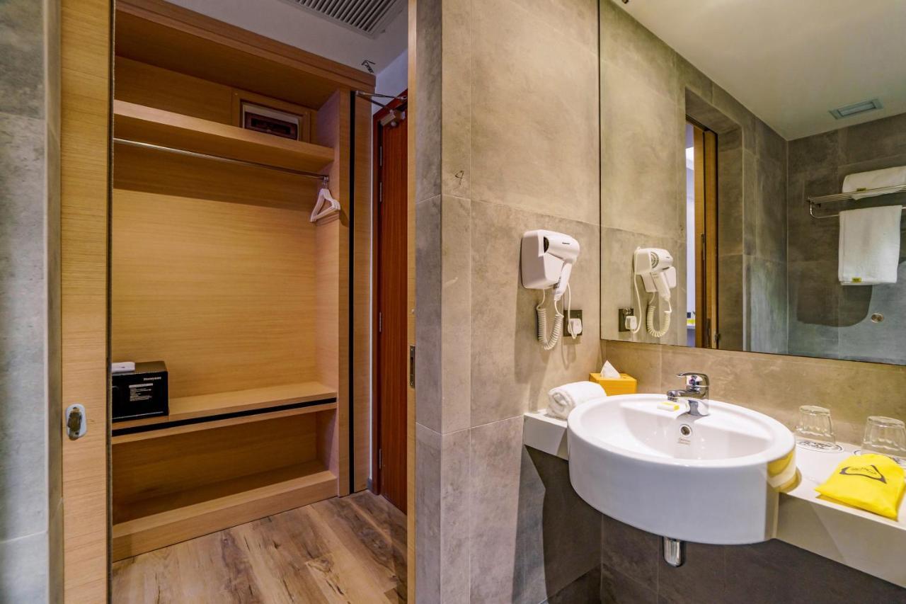 Yello Hotel Harbour Bay Нагоя Екстериор снимка