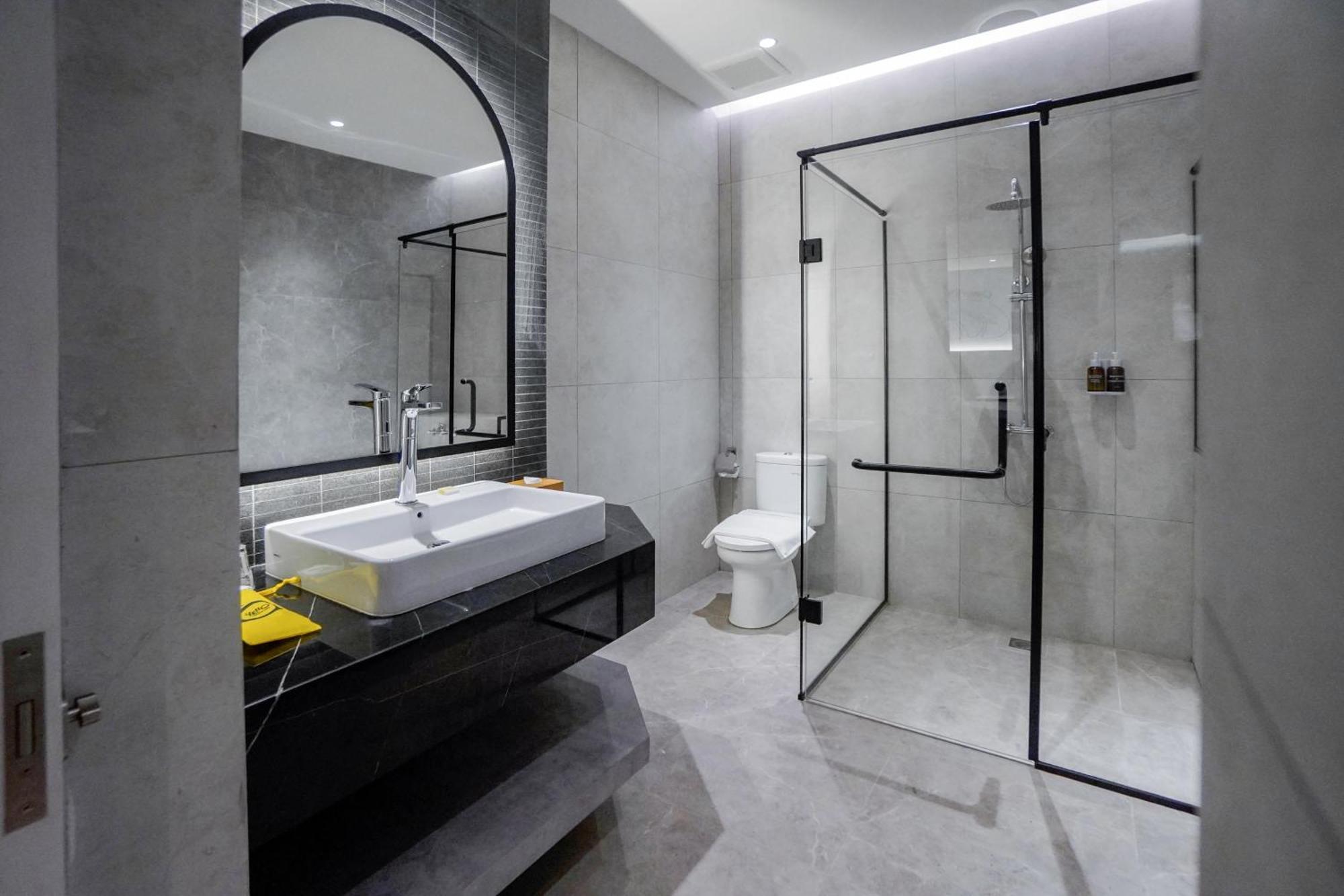 Yello Hotel Harbour Bay Нагоя Екстериор снимка