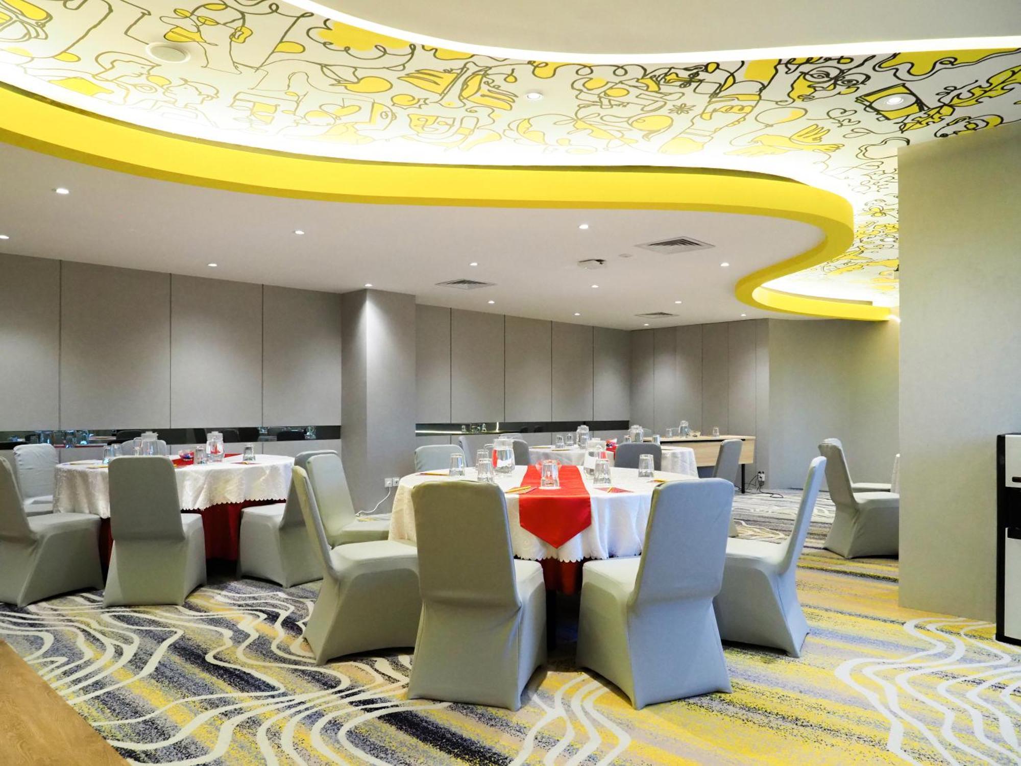 Yello Hotel Harbour Bay Нагоя Екстериор снимка