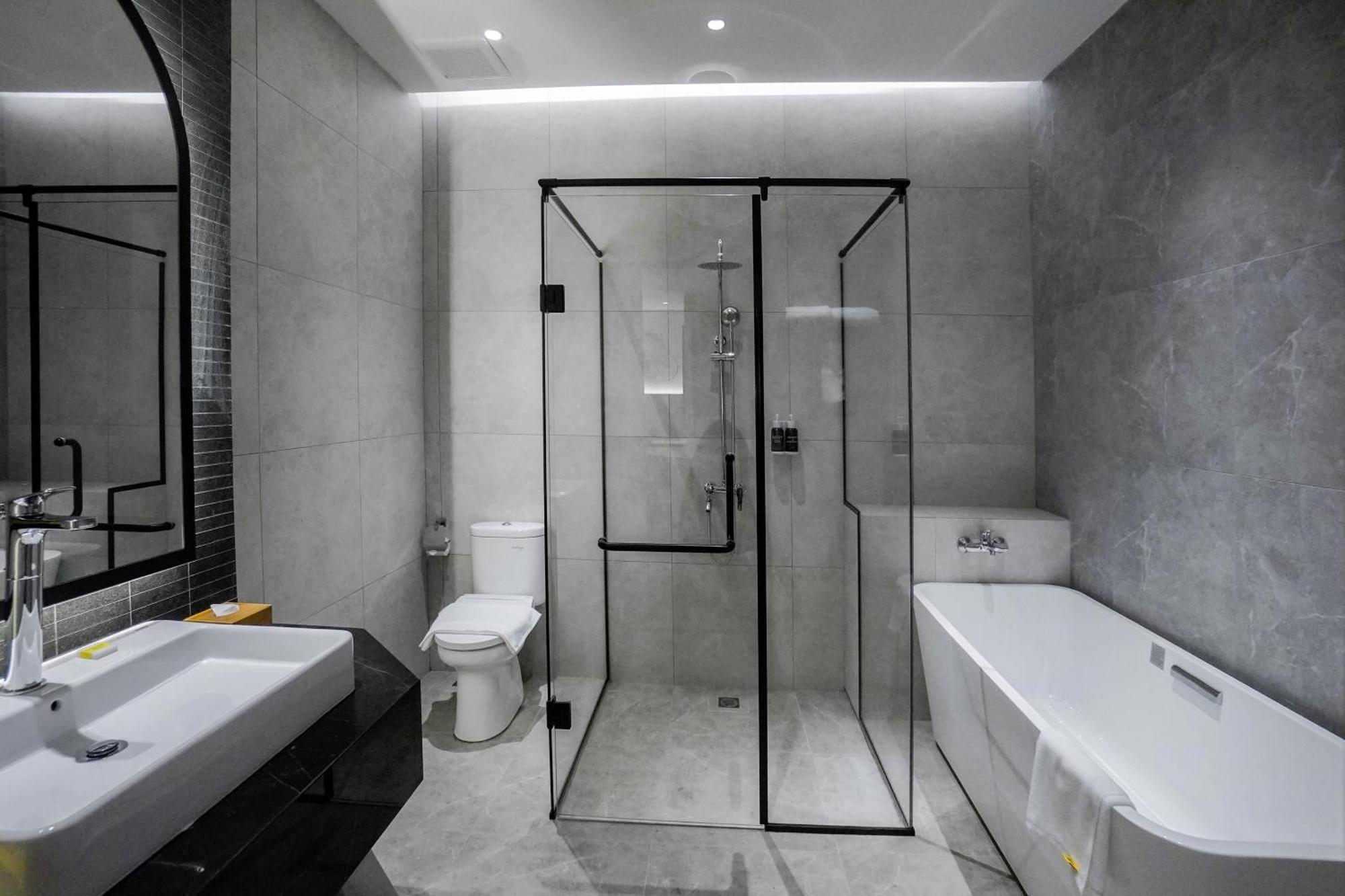Yello Hotel Harbour Bay Нагоя Екстериор снимка