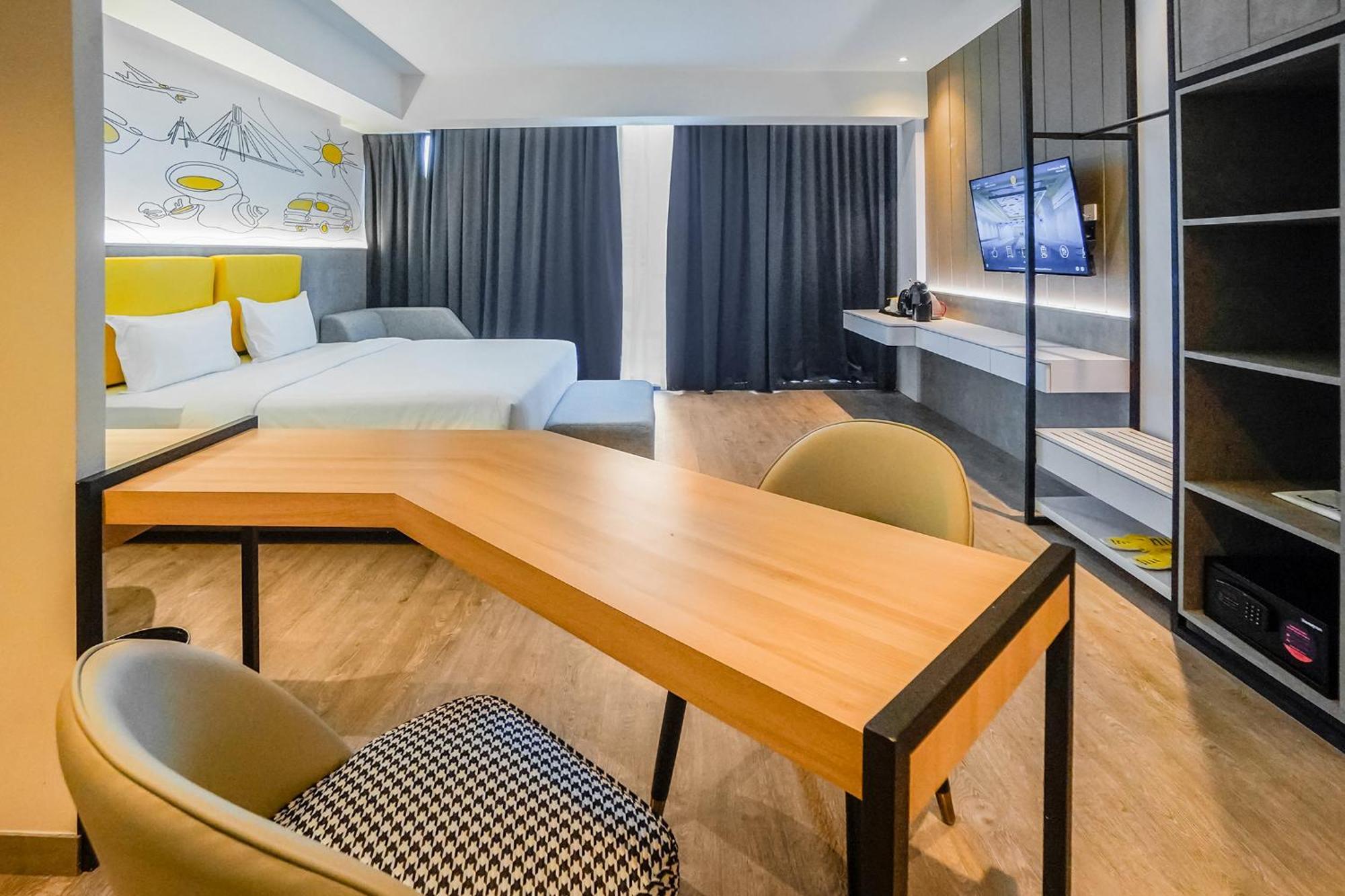 Yello Hotel Harbour Bay Нагоя Екстериор снимка