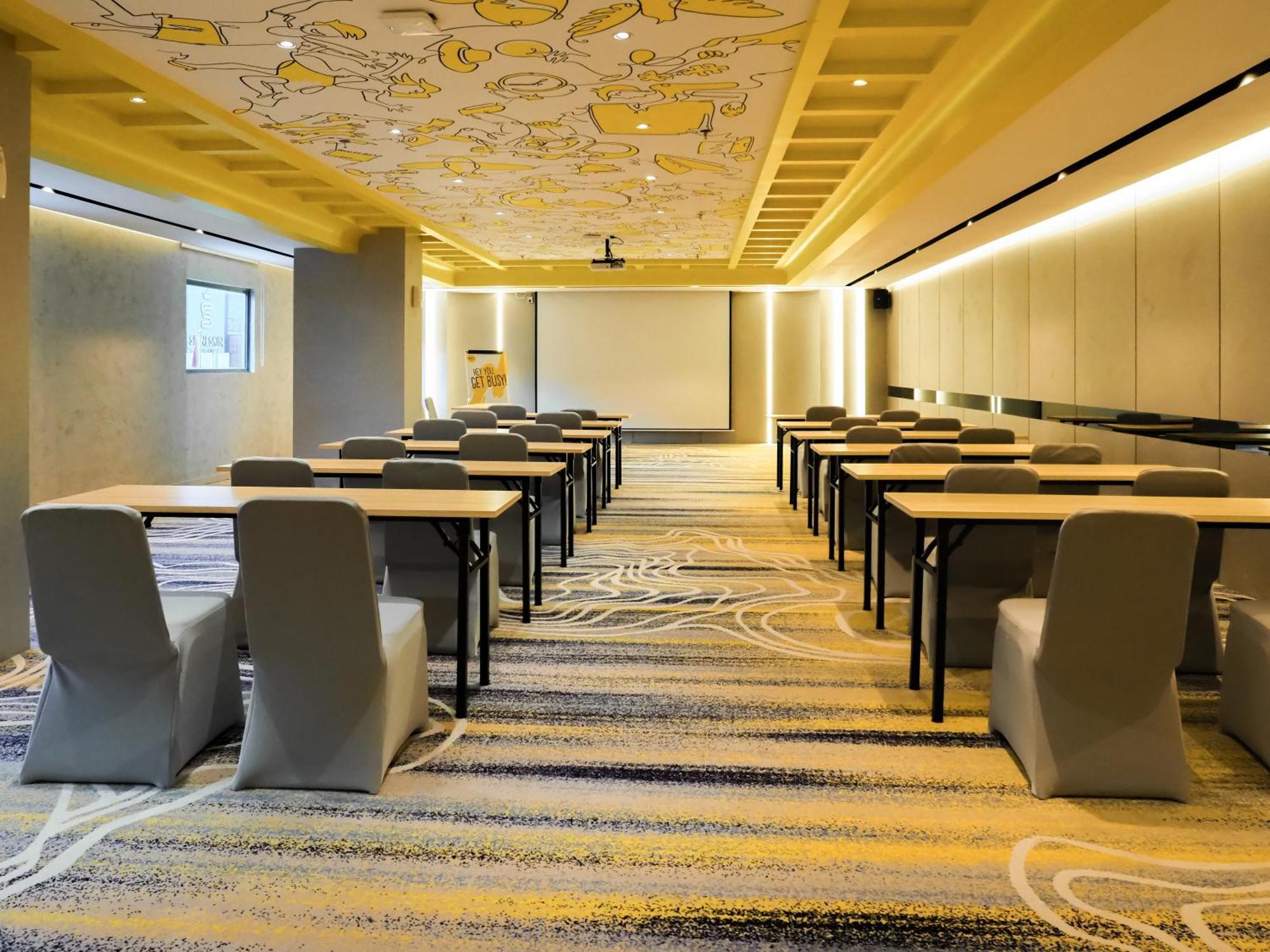 Yello Hotel Harbour Bay Нагоя Екстериор снимка